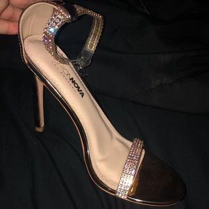 Fashion nova heels size